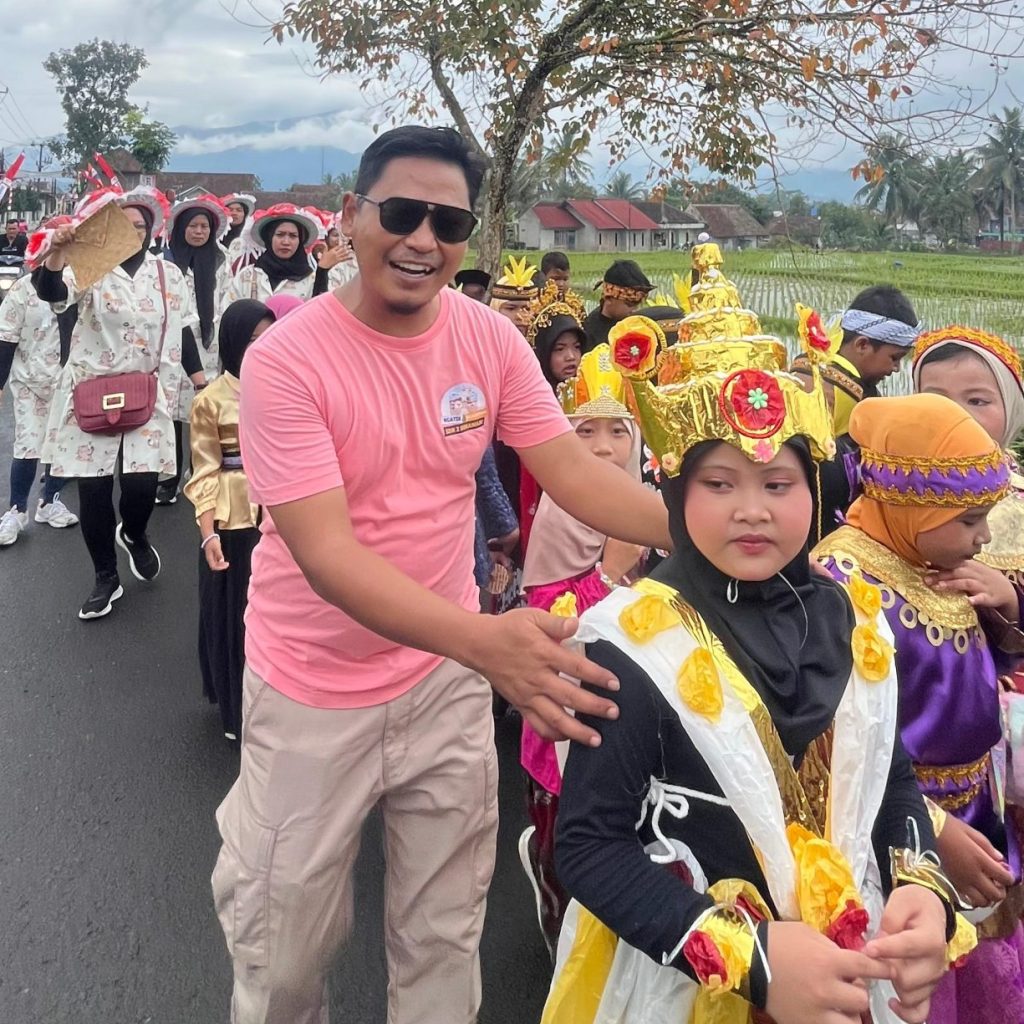 Semangat Merah Putih Tak Luntur: Karnaval HUT RI SDN 2 Sukamaju Sukses Digelar